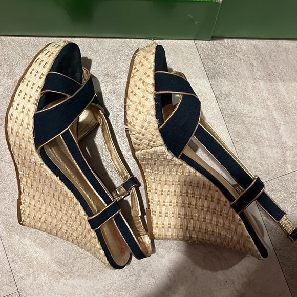 Lilly Pulitzer size 10 Ashley wedge sandals. Loved but lots of life left! - Picture 5 of 7
